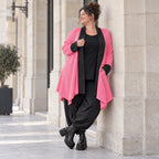 Zartpinker Strickcardigan in A-Linie mit Stehkragen langen Ärmeln und Seitennahttaschen