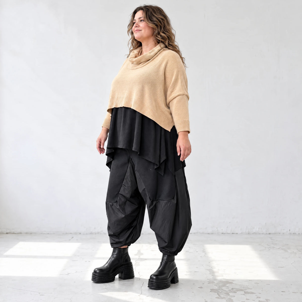 Überwurf aus reiner Baumwolle in Beige mit kastiger Passform weich warm und locker