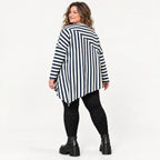 Asymmetrisches Langarmshirt in Creme/Dunkelblau mit Zipfelsaum aus weichem Stretchjersey