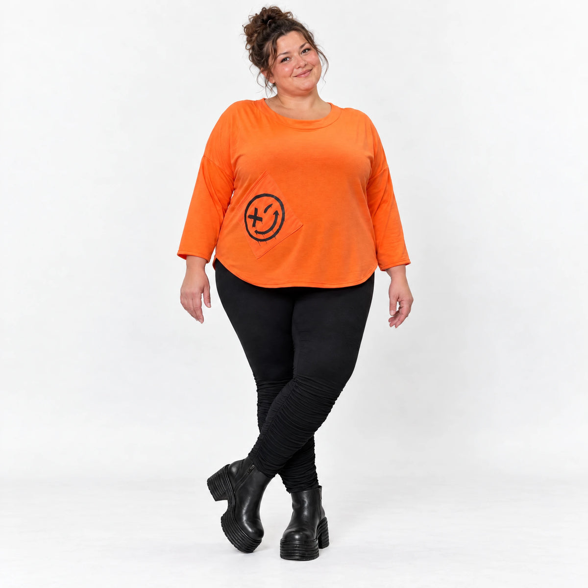 Shirt in Orange mit Rundhalsausschnitt 7/8-Arm und aufgesetzten Taschen aus Stretchjersey