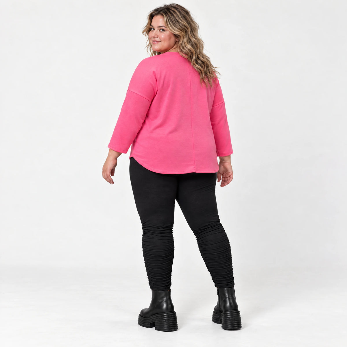 Rundhalsshirt in Pink aus weichem Stretchjersey mit 7/8-Arm und gerundeter Schnittform