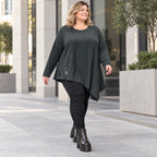 Schwarzes Langarmshirt mit asymmetrischem Zipfelsaum in warmem Stretchjersey aus Italien