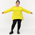 Langarmshirt in strahlendem Gelb mit fließender A-Linie aus weichem Baumwolljersey