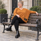 Langarmshirt in Braun mit V-Ausschnitt aus weichem Stretchjersey in kastiger Passform