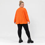 Langarmshirt in kräftigem Orange mit lässig kastigem Schnitt aus weichem Baumwolljersey