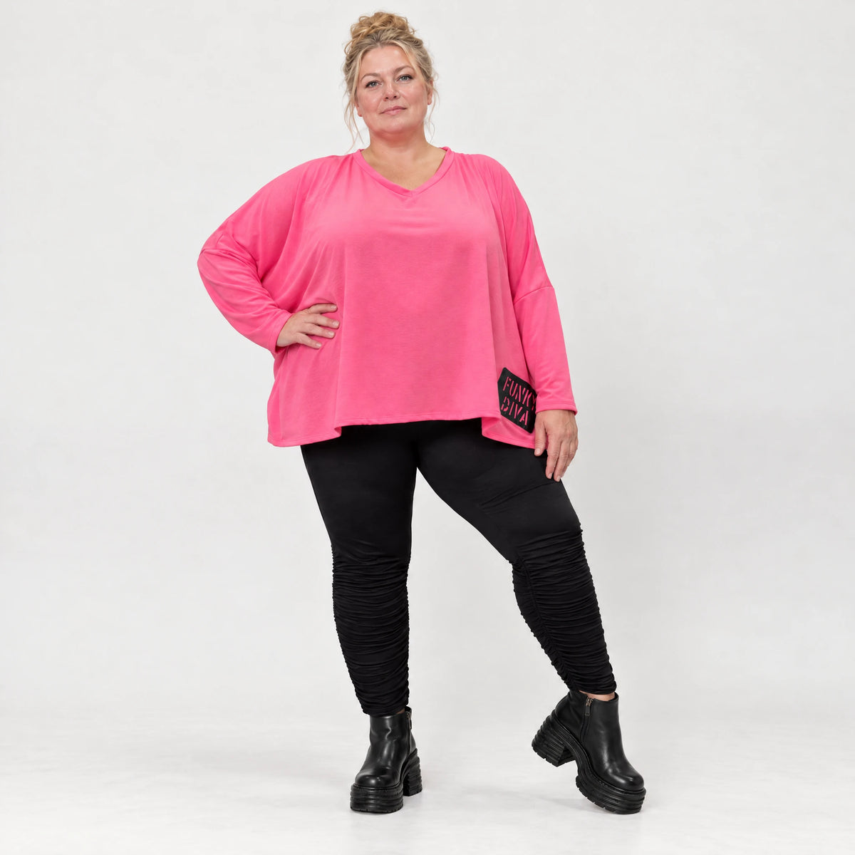Langarmshirt in Pink aus weichem Stretchjersey mit V-Ausschnitt und kastiger Silhouette