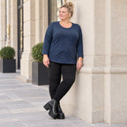 Feinstrickshirt in Blau/Weiß meliert mit Rundhalsausschnitt und aufgesetzten Taschen