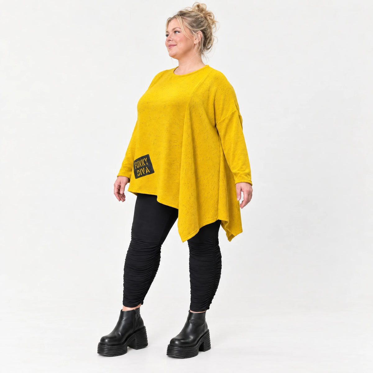 Feinstrickshirt in Gelb mit asymmetrischem Zipfelsaum Langarm und Rundhalsausschnitt