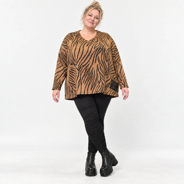Flauschiges Langarmshirt aus Feinstrick in Braun/Schoko mit V-Ausschnitt und Kastenform