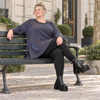 Langarmshirt aus flauschigem Feinstrick in Blau/Braun mit A-Linie und Seitenschlitzen