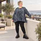 Langarmshirt aus weichem Feinstrick in Blau/Grau mit A-Linie und seitlichen Schlitzen