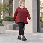 Flauschiges Feinstrickshirt in Rot/Braun mit Rundhalsausschnitt und fließender A-Linie
