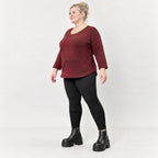 Warmes Langarmshirt aus Feinstrick mit Flauschgarn in Rot/Braun mit gerundeter Schnittform