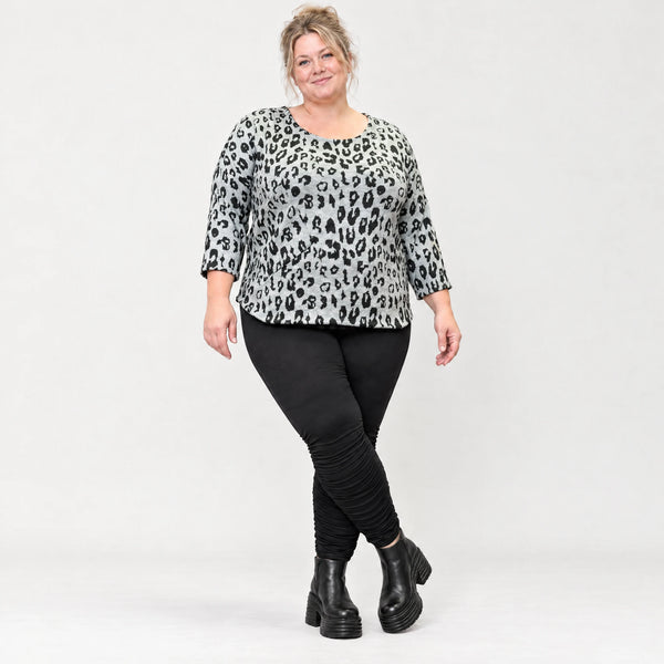 Flauschiges Langarmshirt in Grau/Schwarz meliert mit aufgesetzten Taschen aus Italien