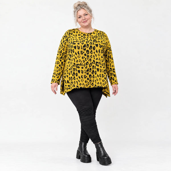 Weiches Langarmshirt aus flauschigem Feinstrick in Gelb/Schwarz mit ausgestellter A-Linie