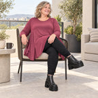 Bequemes Langarmshirt in sattem Bordeaux aus weichem Modal Stretch mit gerundeter Form