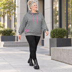 Gestreifter Hoodie in Schwarz/Weiß/Pink aus Stretchjersey mit Kapuze und gerafften Ärmeln