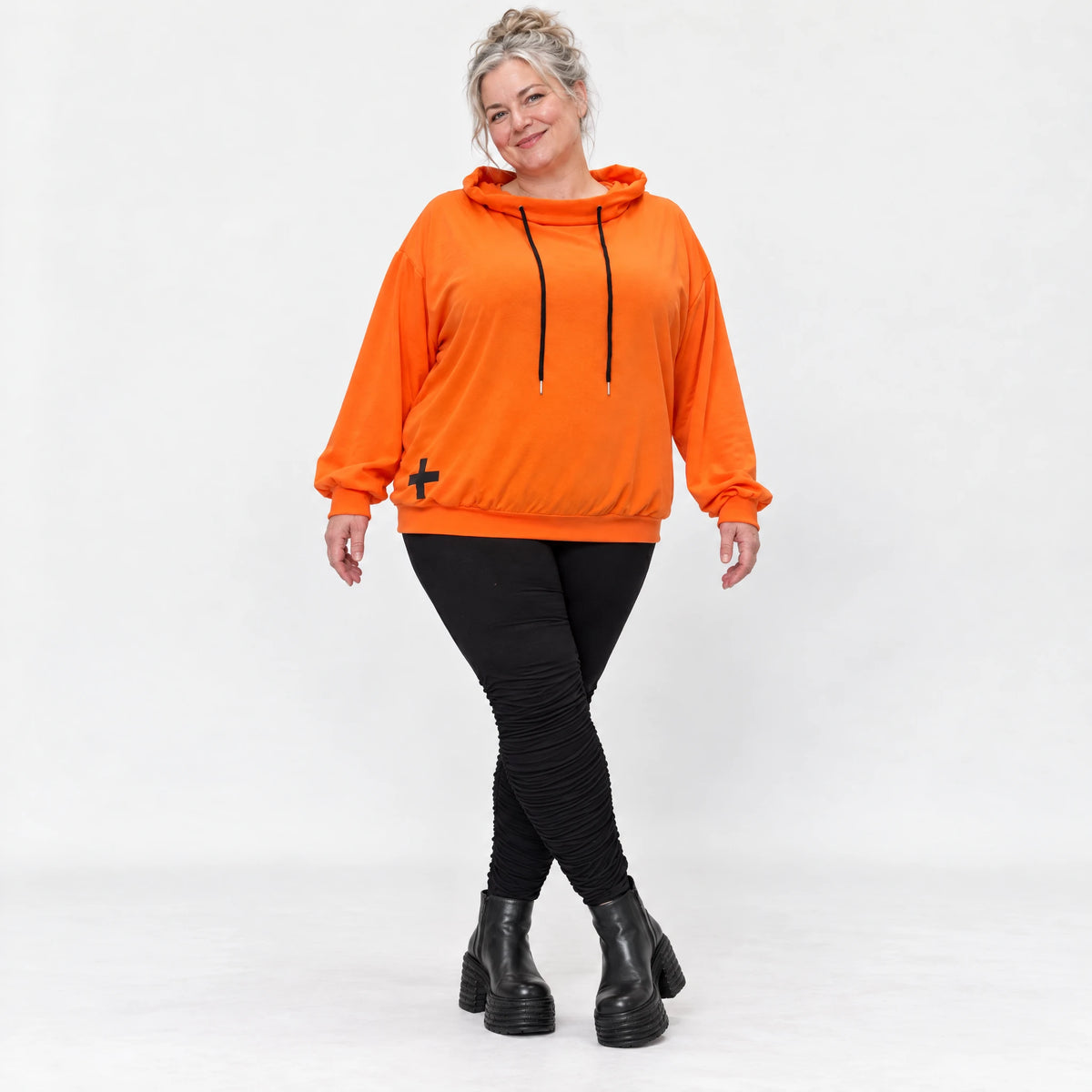 Hoody in leuchtendem Orange aus weichem Stretchjersey mit Kapuze und langen Ärmeln
