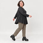 Karottenhose in Cognac/Schwarz aus weichem Bengaline Stretch mit elastischem Bund