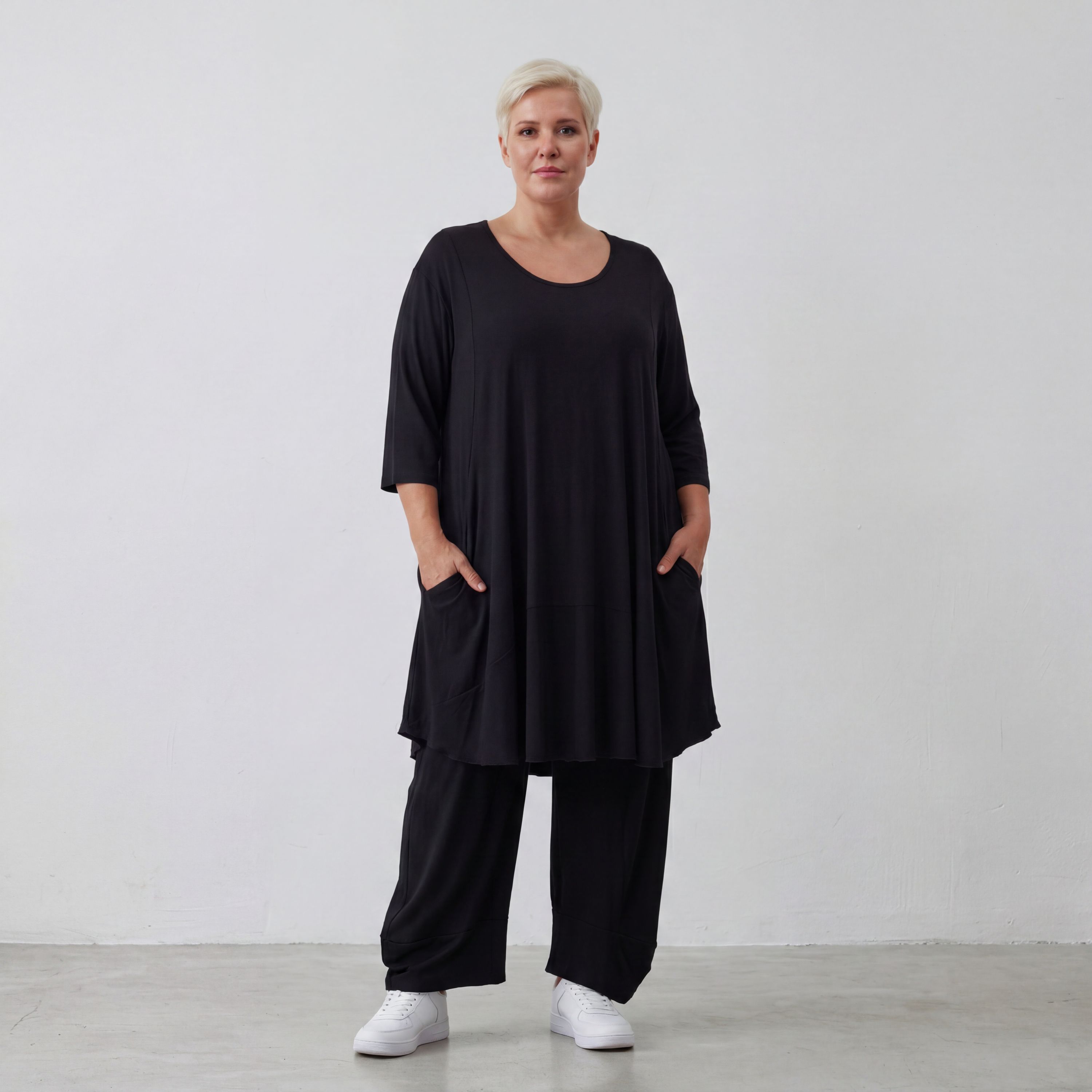 Ballonhose aus weichem Viskose Jersey in tiefem Schwarz mit elastischem Bund und Taschen