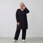 Elegante schwarze Jacke aus weichem Viskosejersey mit schmeichelndem Schnitt Knopfleiste