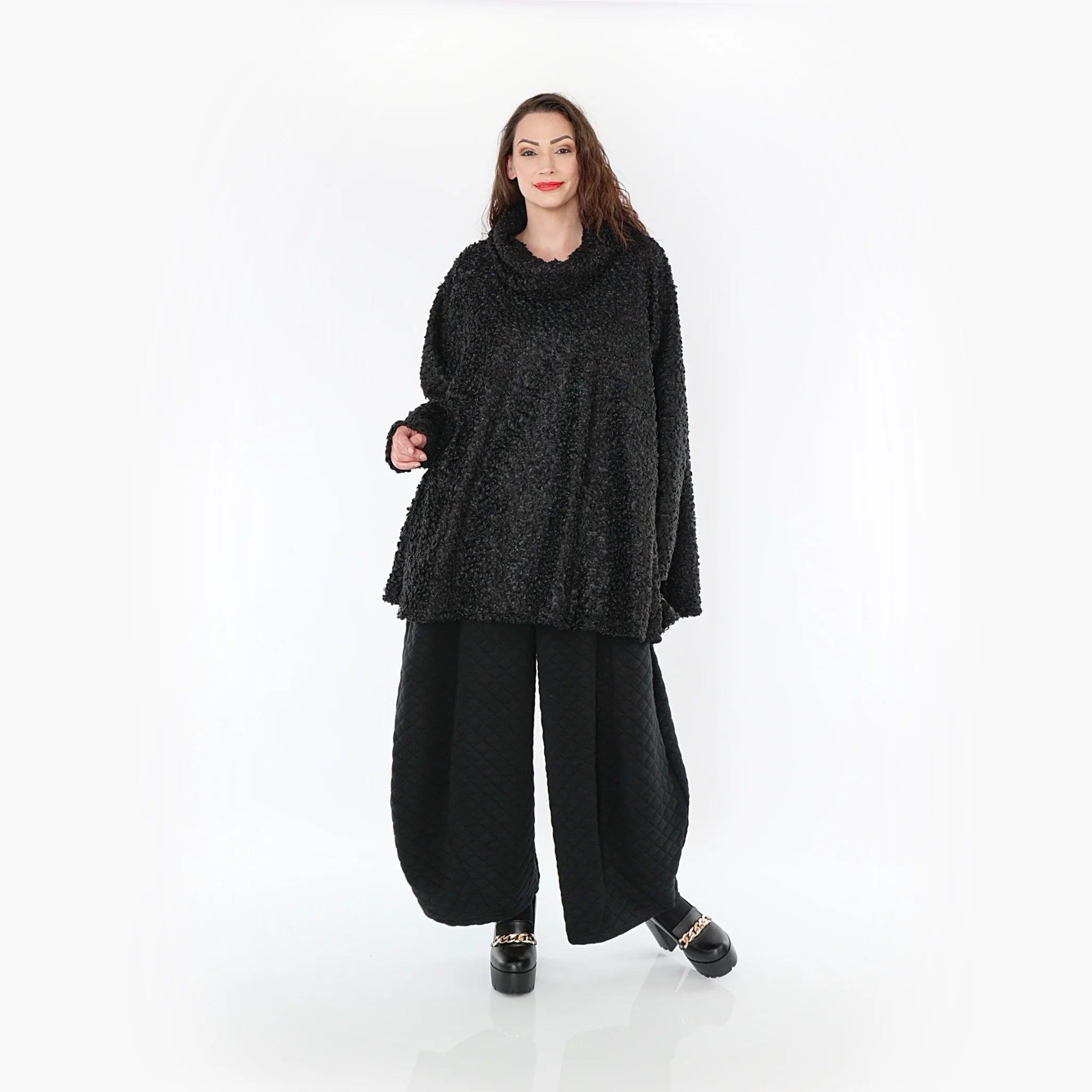  A-Form Bigshirt von AKH Fashion aus Materialmix, 1400.0593R, Schwarz, Schick, Modern, Bequem