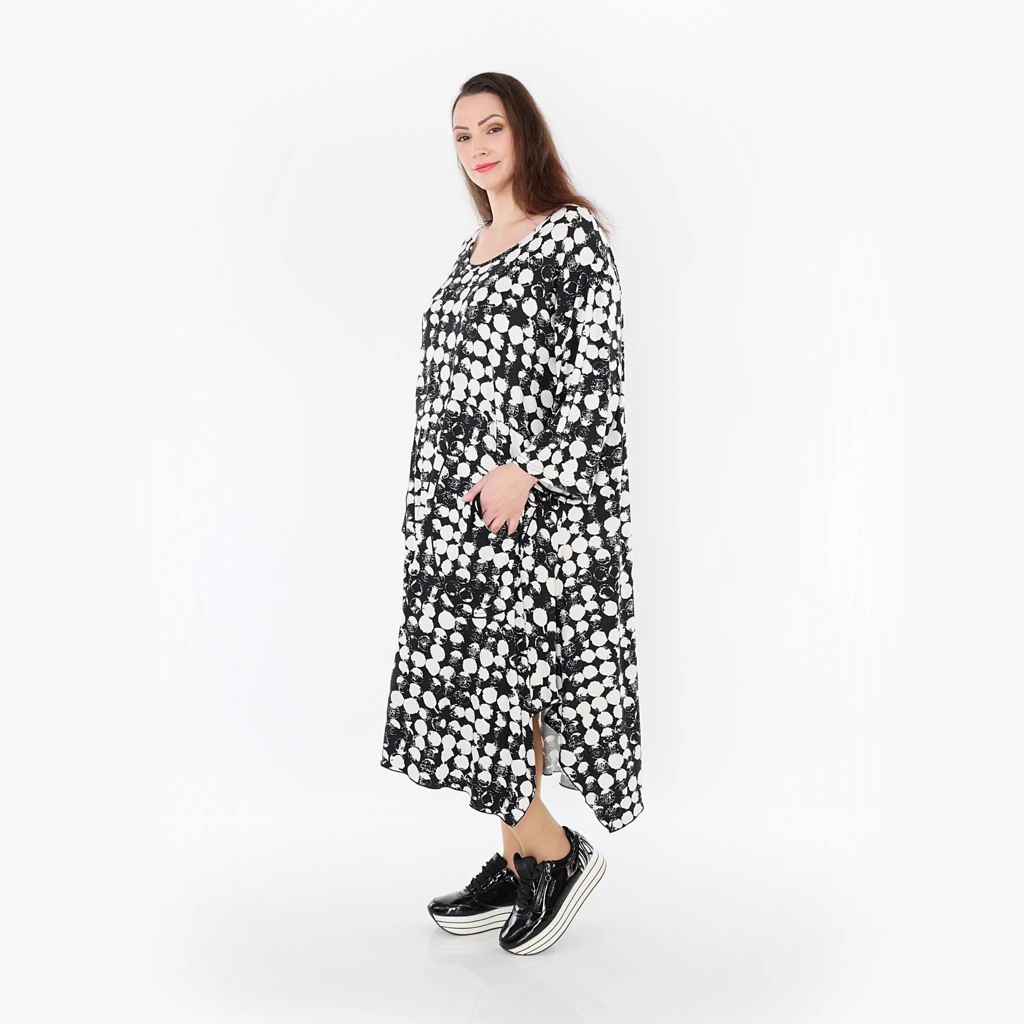  Ballonkleid von AKH Fashion aus Materialmix, 1433.06025, Schwarz/Weiß, Schick, Modern
