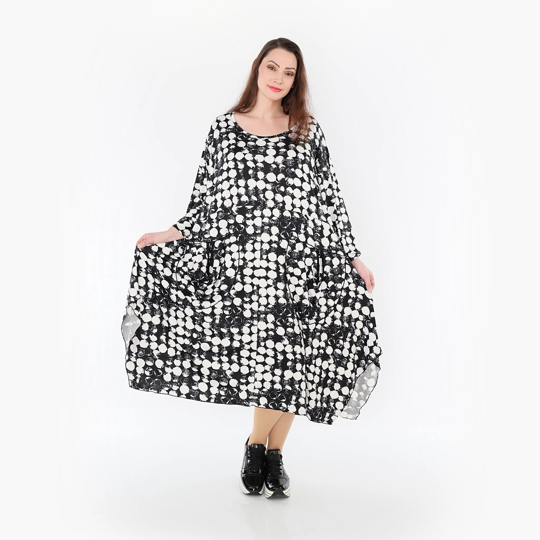  Ballonkleid von AKH Fashion aus Materialmix, 1433.06025, Schwarz/Weiß, Schick, Modern