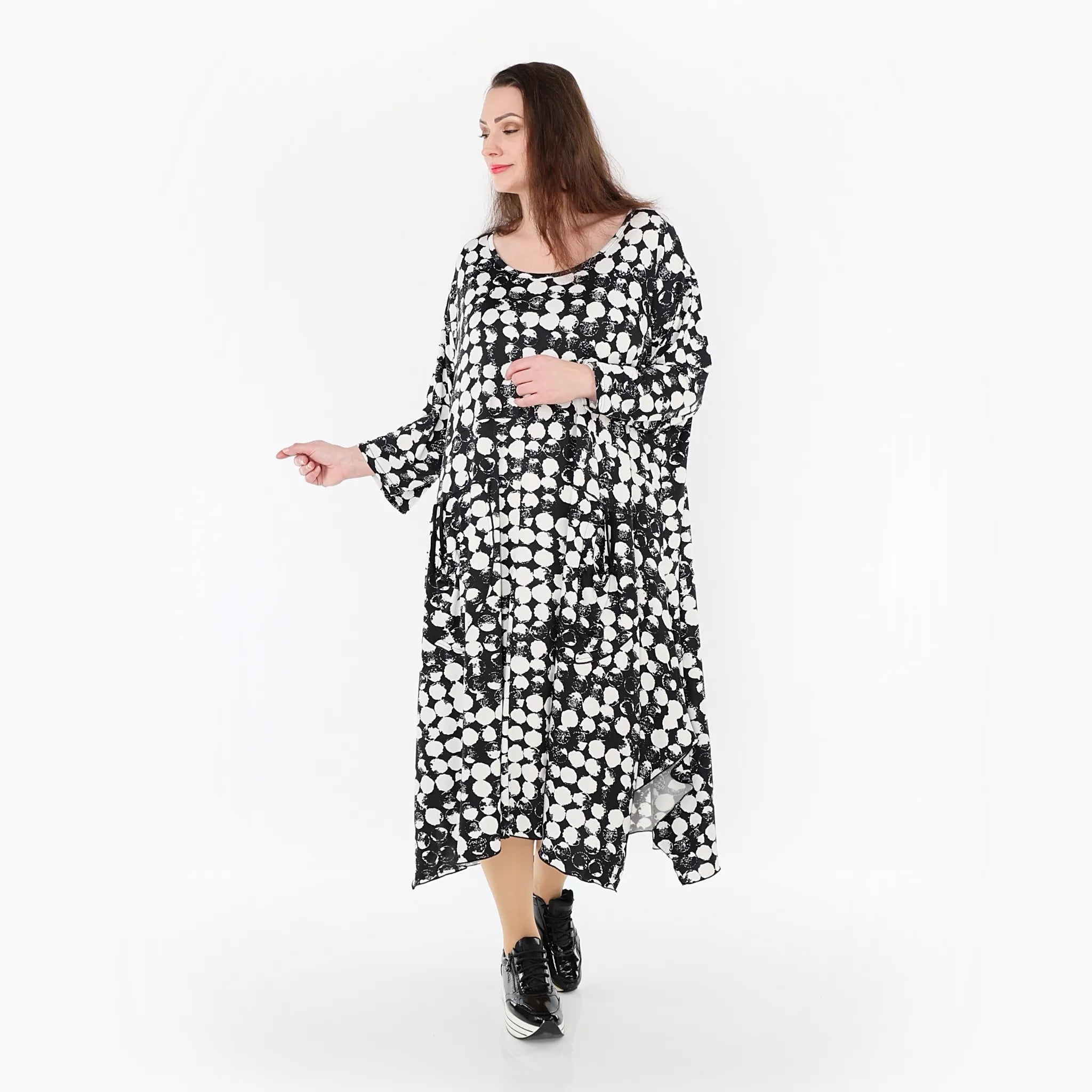  Ballonkleid von AKH Fashion aus Materialmix, 1433.06025, Schwarz/Weiß, Schick, Modern