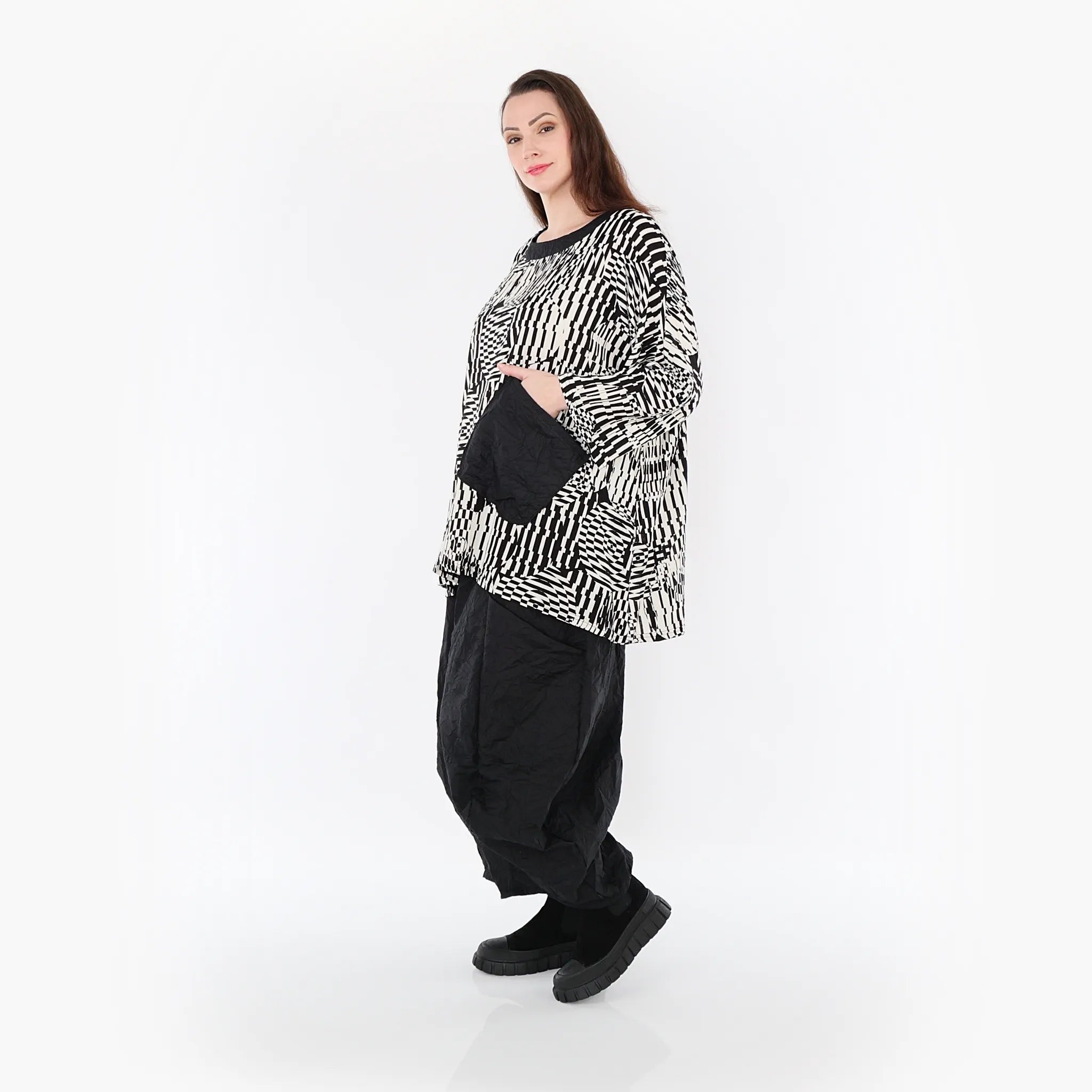  A-Form Bigshirt von AKH Fashion aus Rayon, 1445.07037, Ecru/Schwarz, Grafik, Schick, Modern