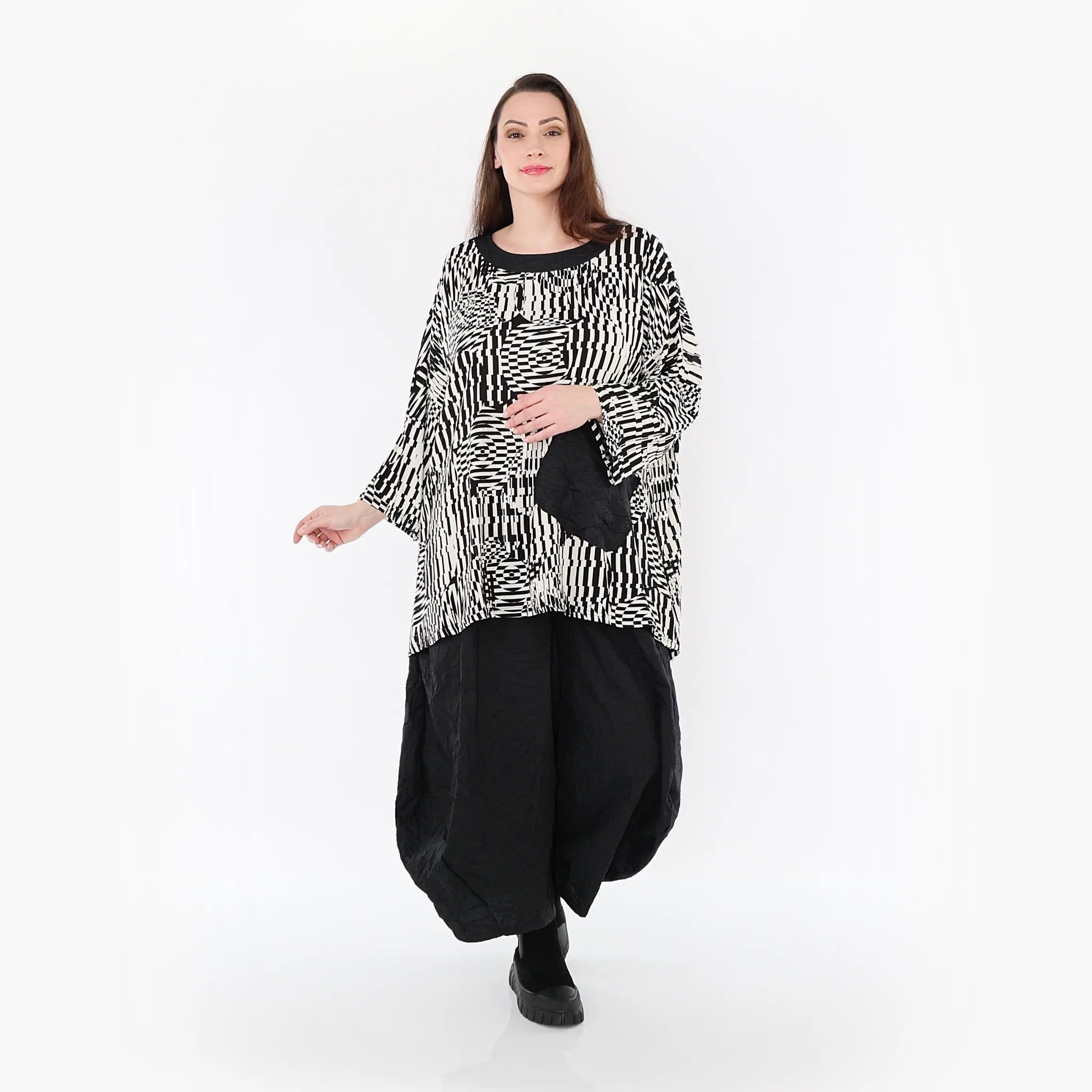  A-Form Bigshirt von AKH Fashion aus Rayon, 1445.07037, Ecru/Schwarz, Grafik, Schick, Modern