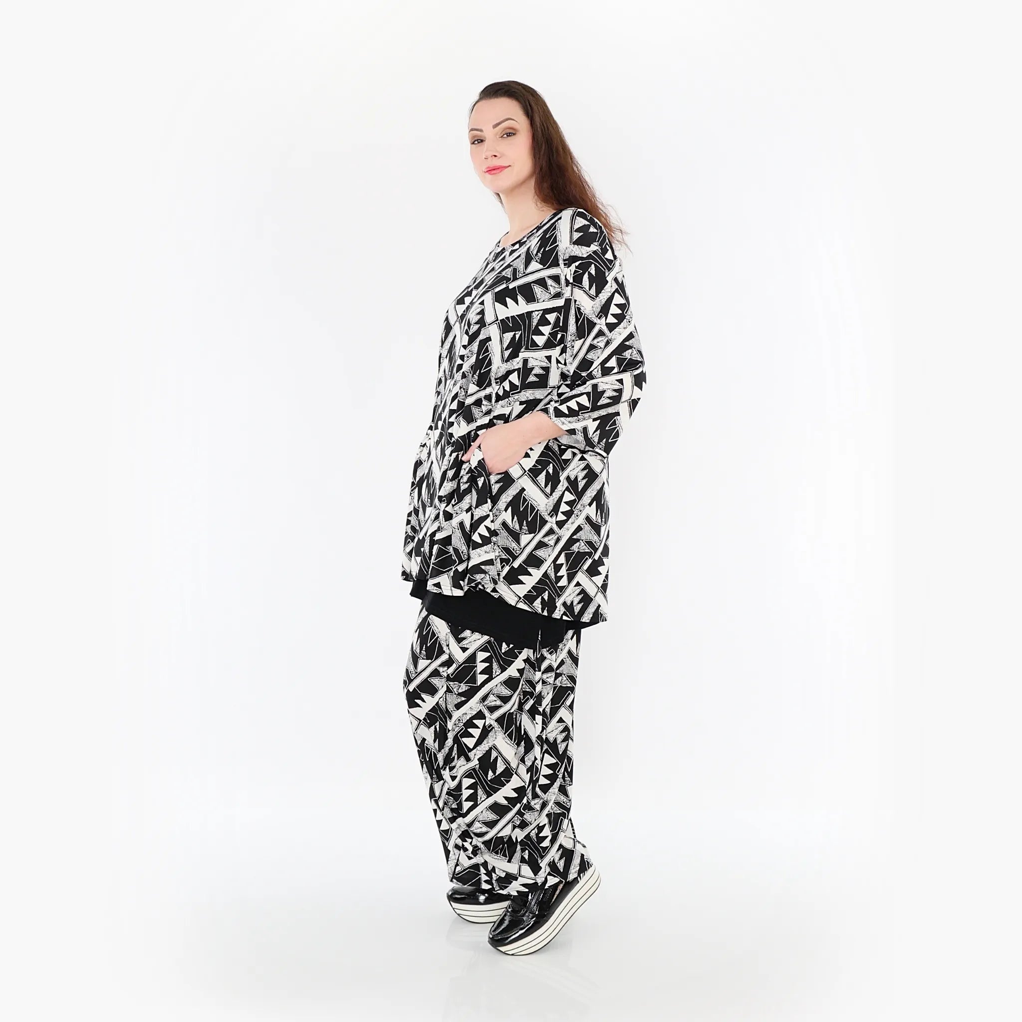  AKH Fashion Bigshirt in Glocken-Form, aus Materialmix, 1453.01892, Schwarz/Weiß, Abstrakt