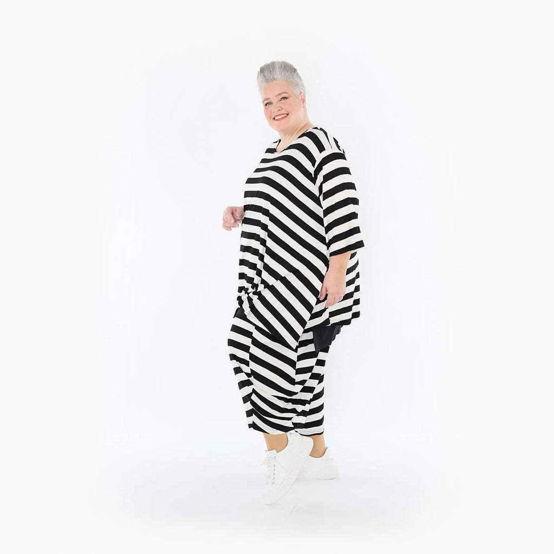  A-Form Bigshirt von AKH Fashion aus Viskose, 1459.00593, Weiß/Schwarz, Blockstreifen, Schick