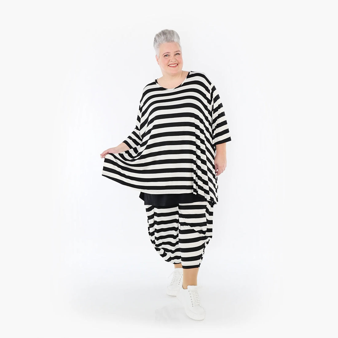  A-Form Bigshirt von AKH Fashion aus Viskose, 1459.00593, Weiß/Schwarz, Blockstreifen, Schick