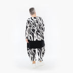  AKH Fashion Jacke in gerundeter Form, aus Viskose, 1460.00130, Schwarz/Weiß, Zebra, Schick