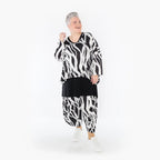  AKH Fashion Bigshirt in kastiger Form, aus Viskose, 1460.03018, Schwarz/Weiß, Zebra, Schick