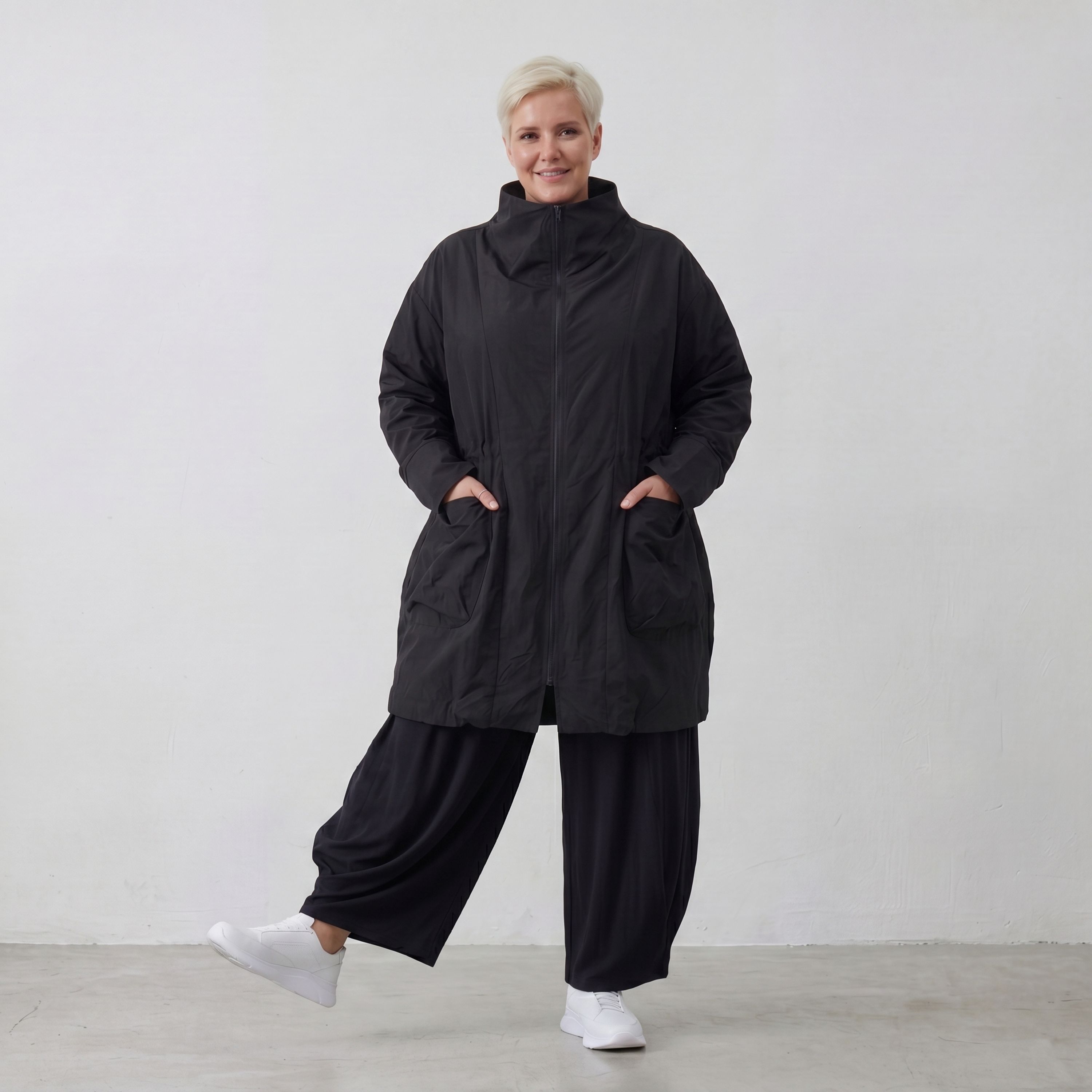 Zeitloser schwarzer Vokuhilamantel im Lagenlook leicht weich leger und ausgefallen modern
