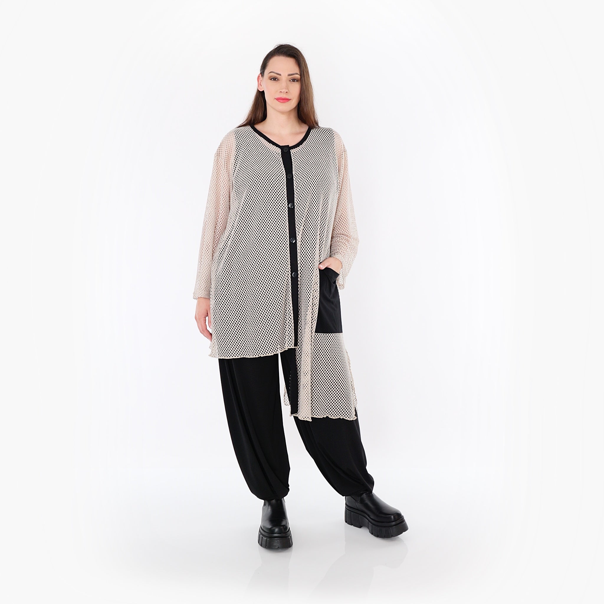  AKH Fashion Bluse in asymmetrischer Form, aus Baumwolle, 1500.07101, Beige/Schwarz, Schick
