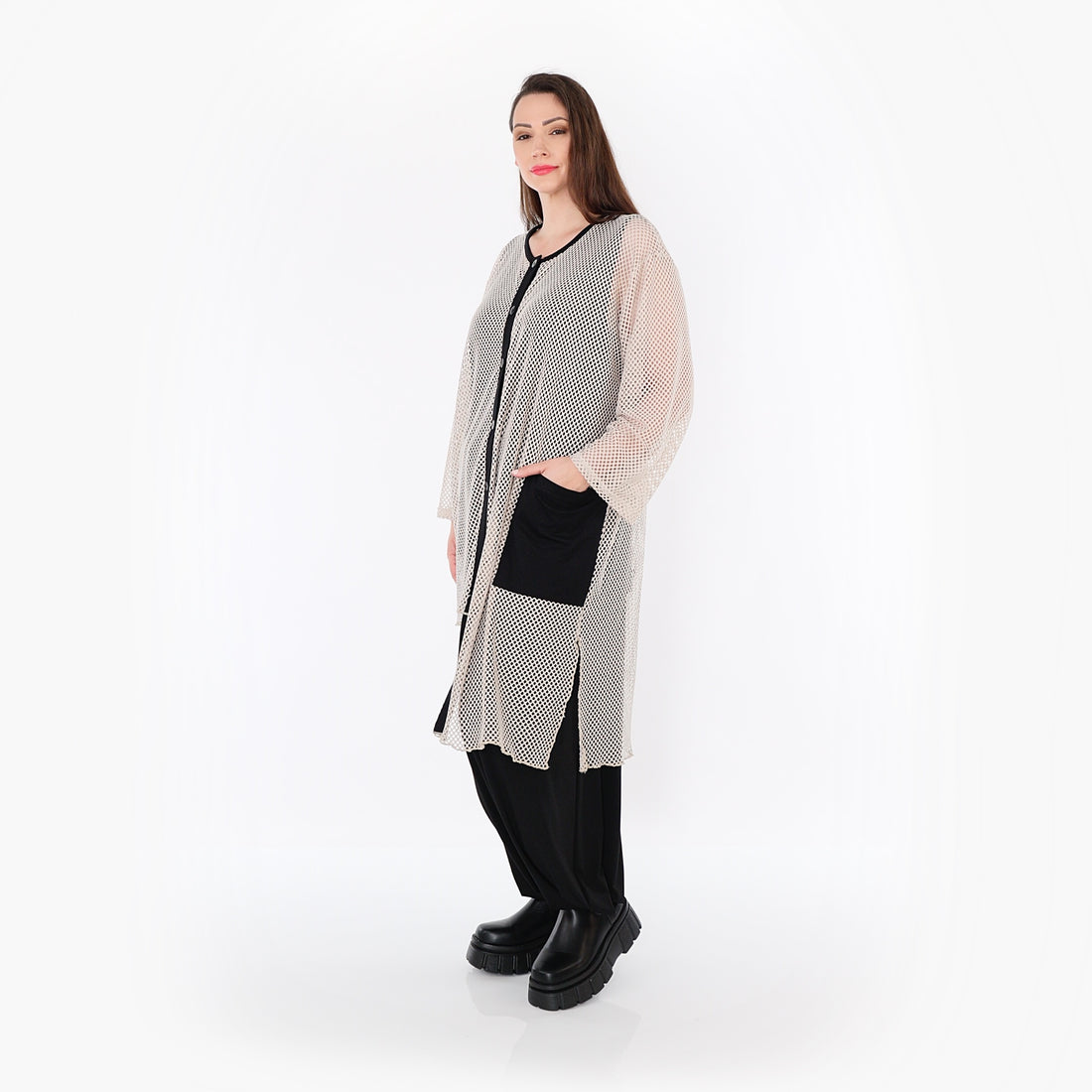  AKH Fashion Bluse in asymmetrischer Form, aus Baumwolle, 1500.07101, Beige/Schwarz, Schick