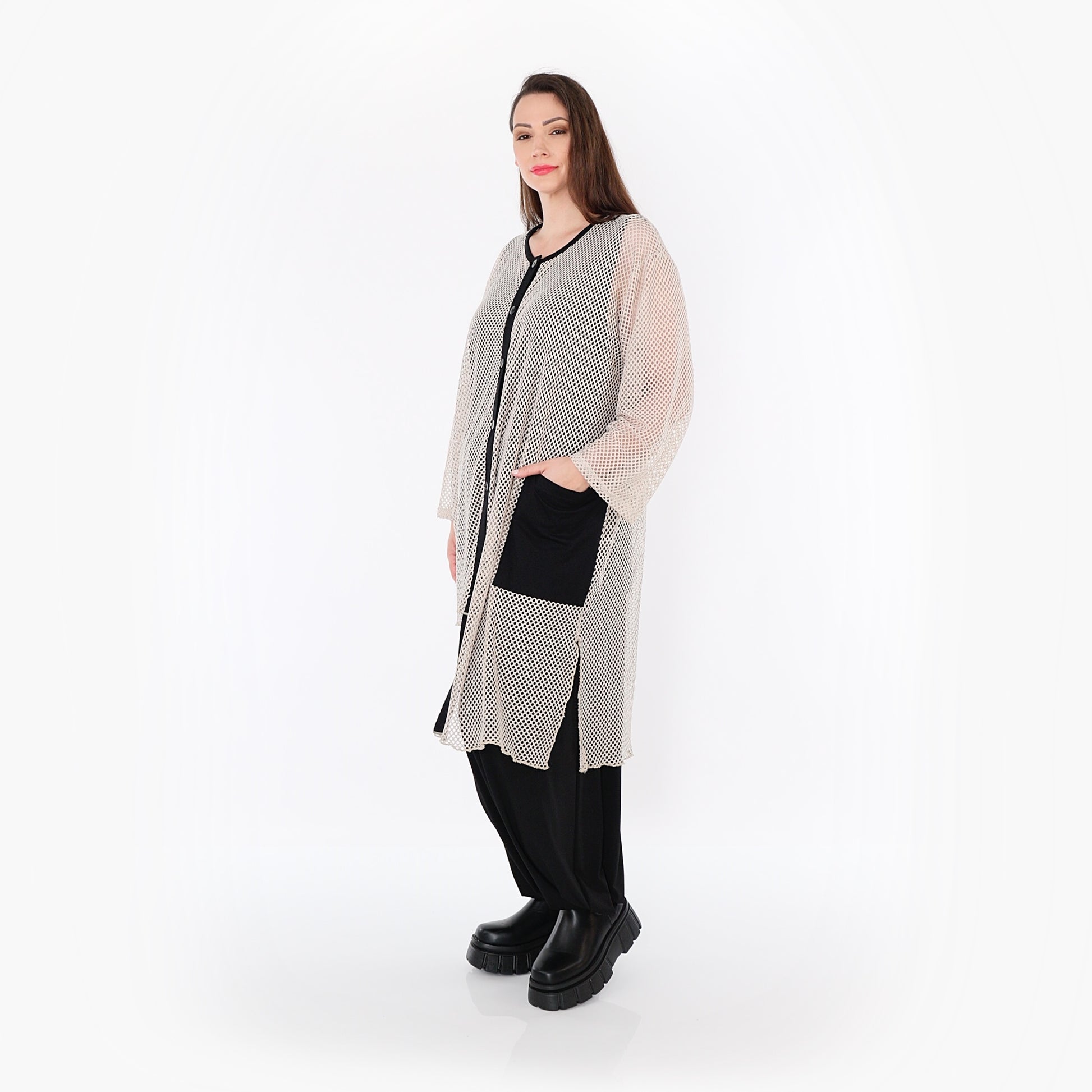  AKH Fashion Bluse in asymmetrischer Form, aus Baumwolle, 1500.07101, Beige/Schwarz, Schick