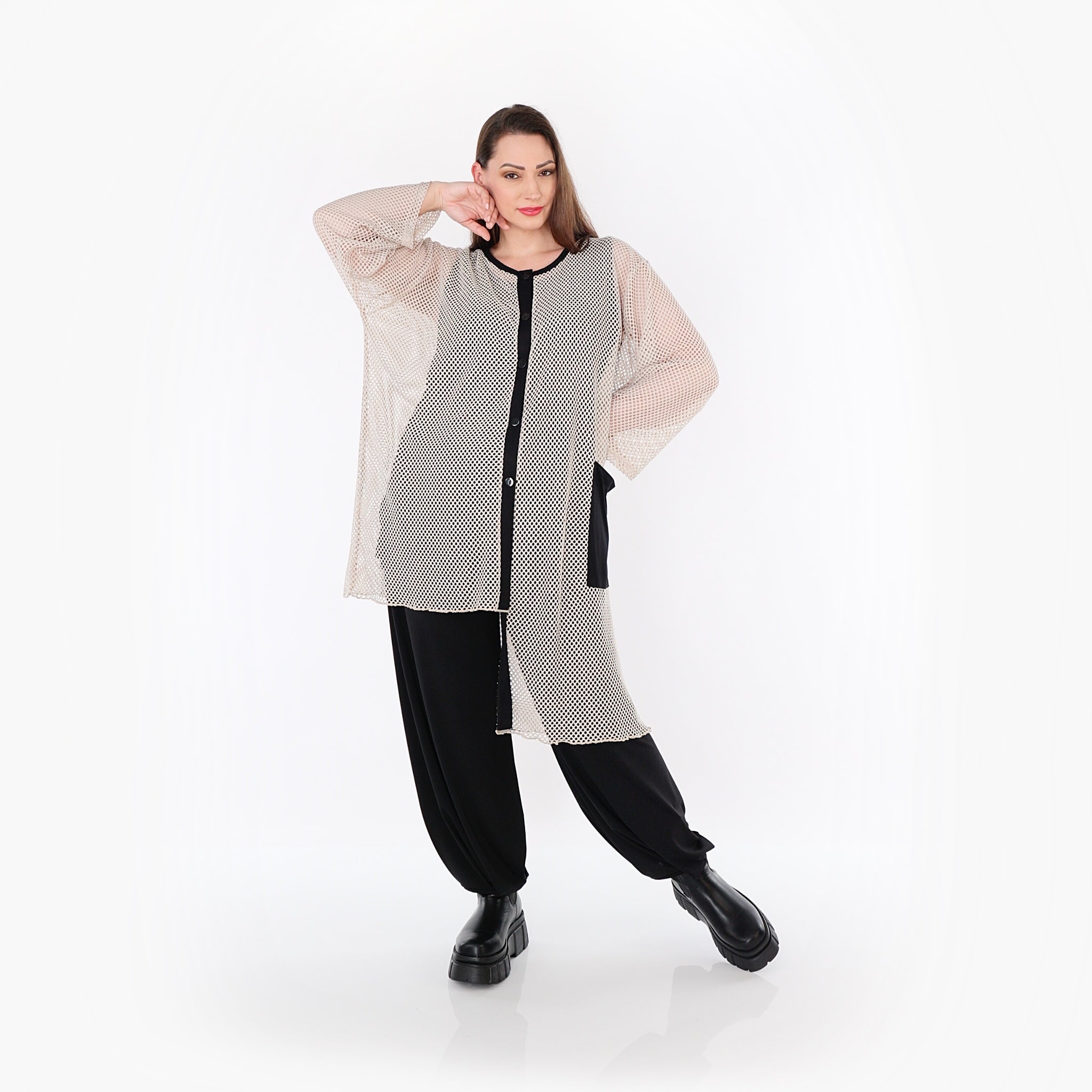  AKH Fashion Bluse in asymmetrischer Form, aus Baumwolle, 1500.07101, Beige/Schwarz, Schick