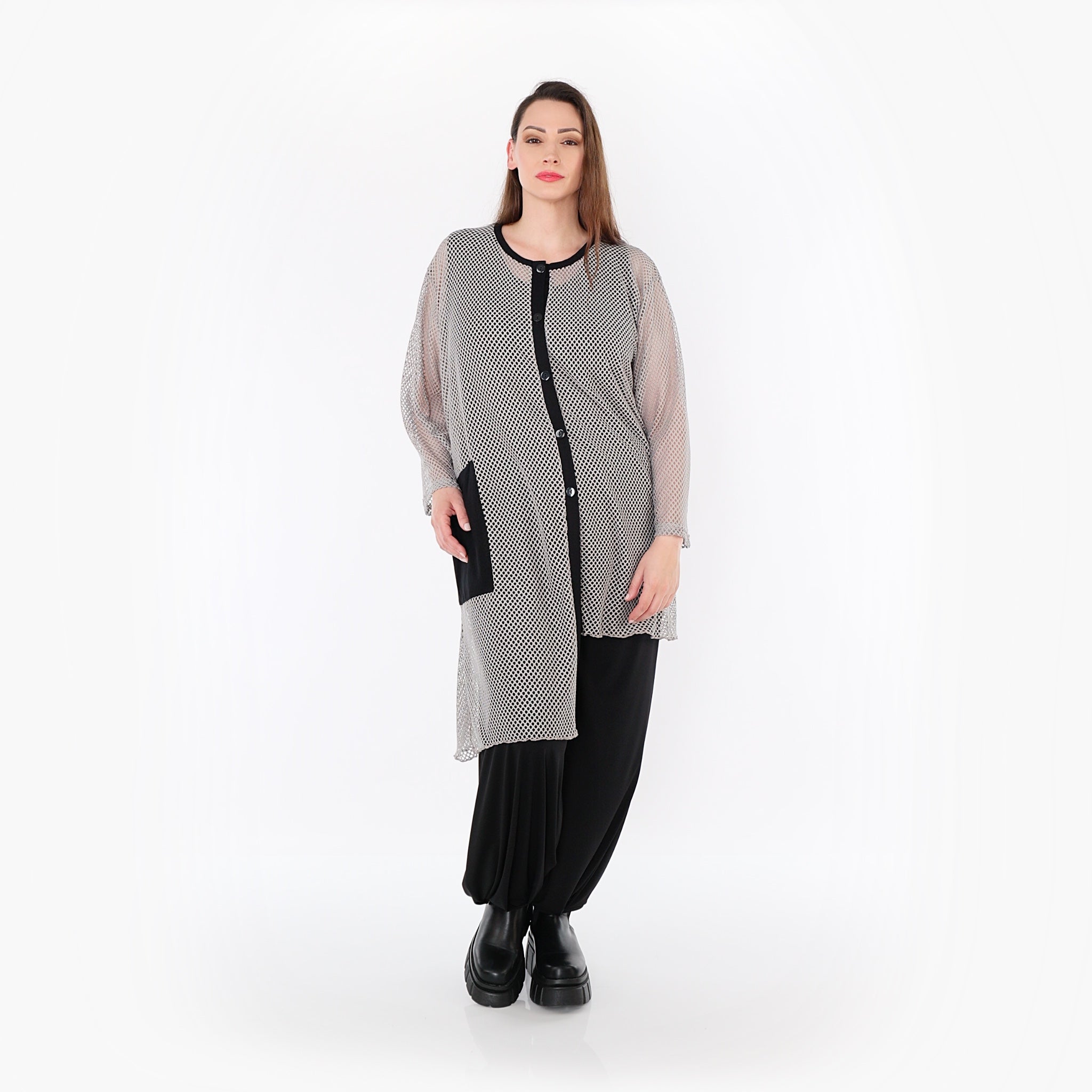  AKH Fashion Bluse in asymmetrischer Form, aus Baumwolle, 1500.07101, Grau/Schwarz, Schick