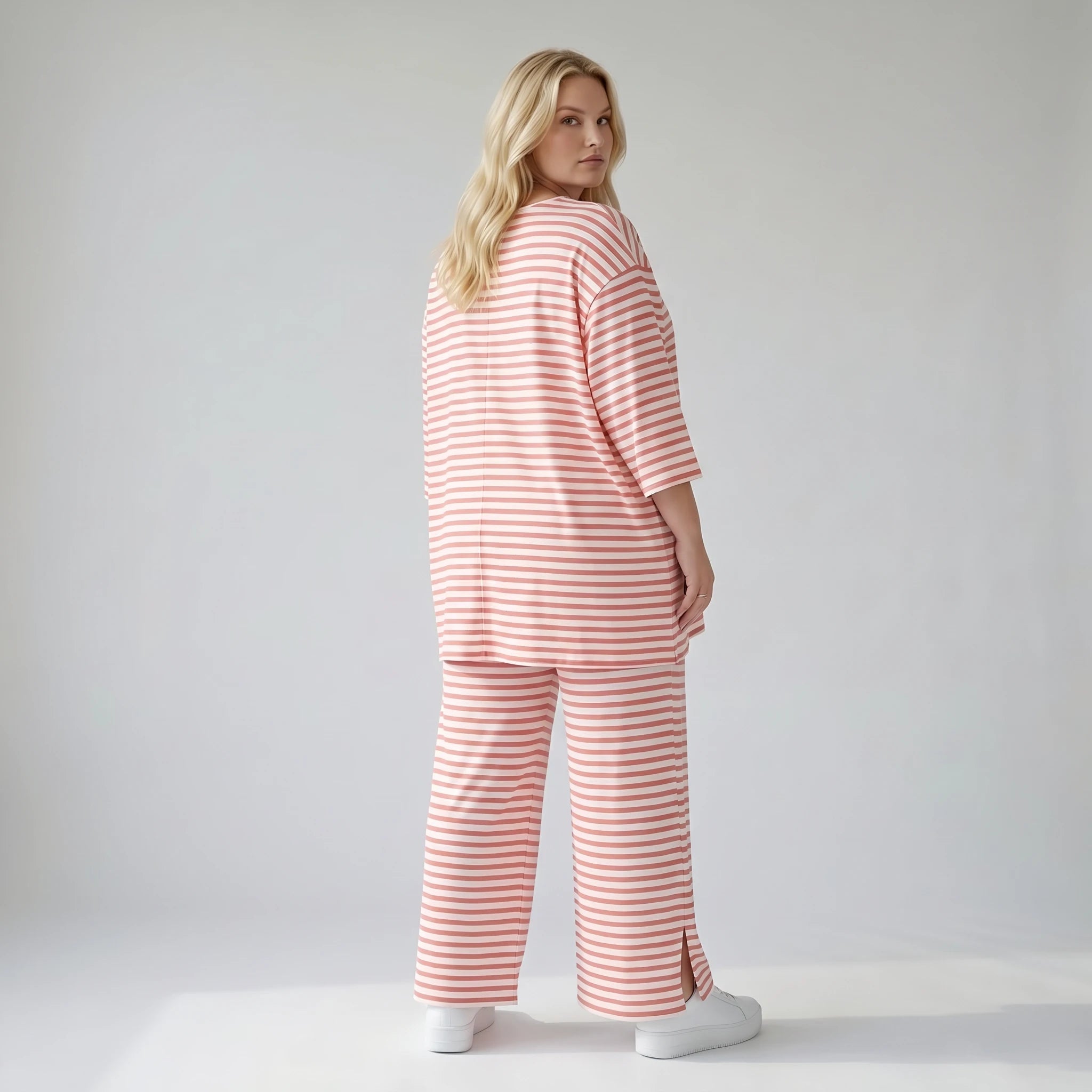 Stilvolle Lagenlook Hose aus weichem Jersey in legerer Oversize Form mit Schlitz, Weiß/Lachs