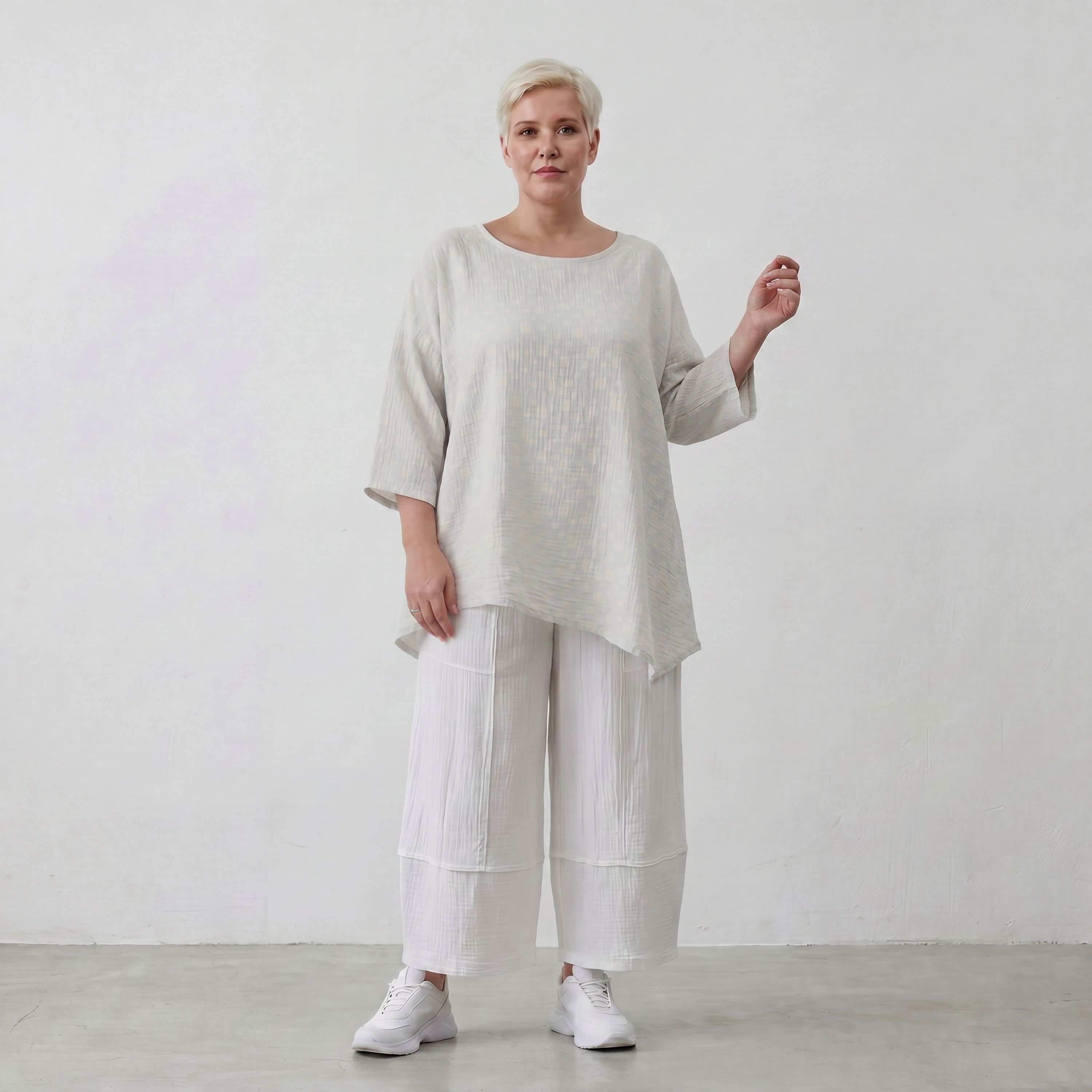 Leichtes Baumwollshirt Hellblau Ecru im Lagenlook Oversize sehr leger mit zipfeligem Saum