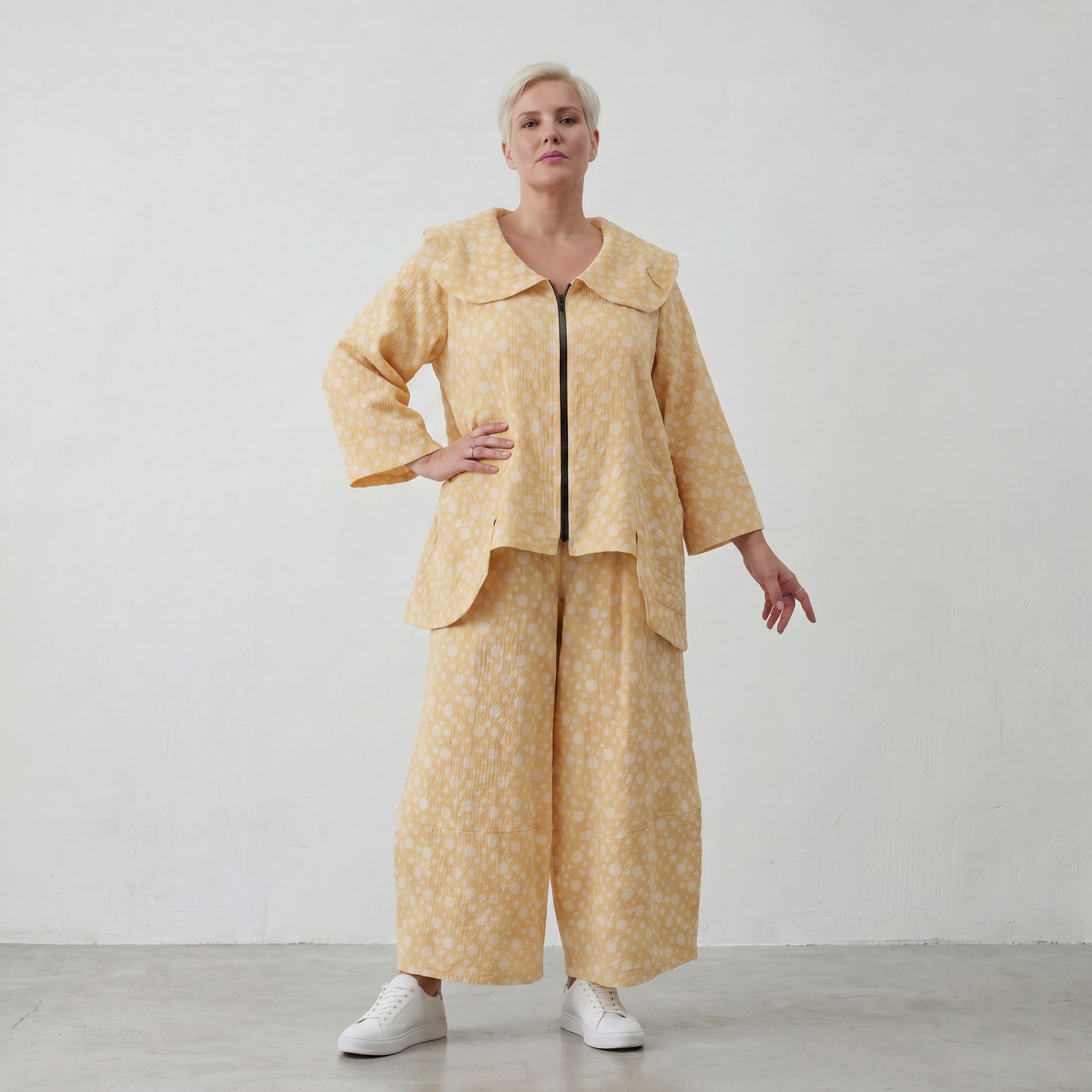 Fliessende Marlenehose Gelb Ecru aus Baumwolle luftig leger Lagenlook zeitlos zarte weit