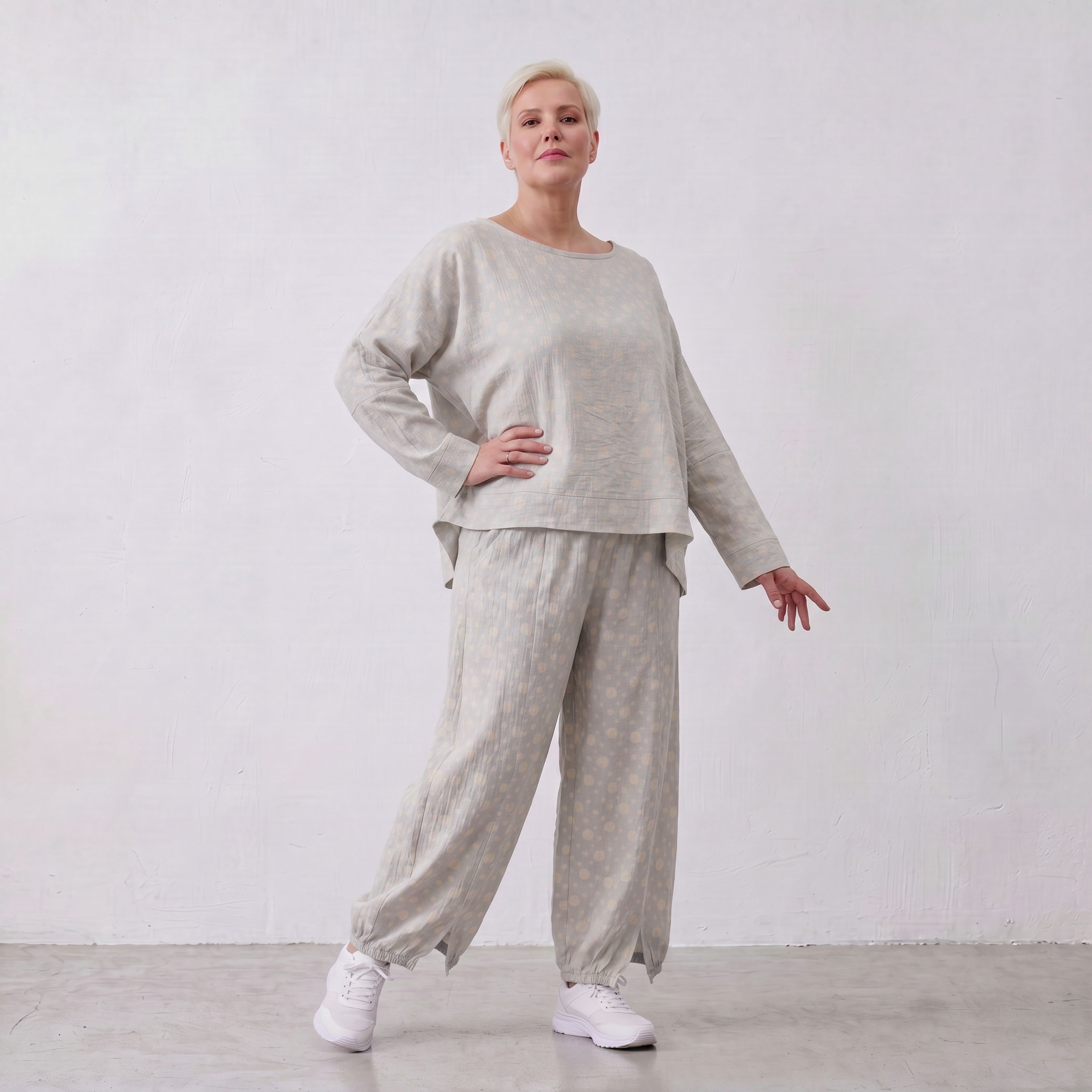 Fliessende BaumwollMousseline Ballonhose Lagenlook Hellblau Ecru leger zeitlos ausgefallen