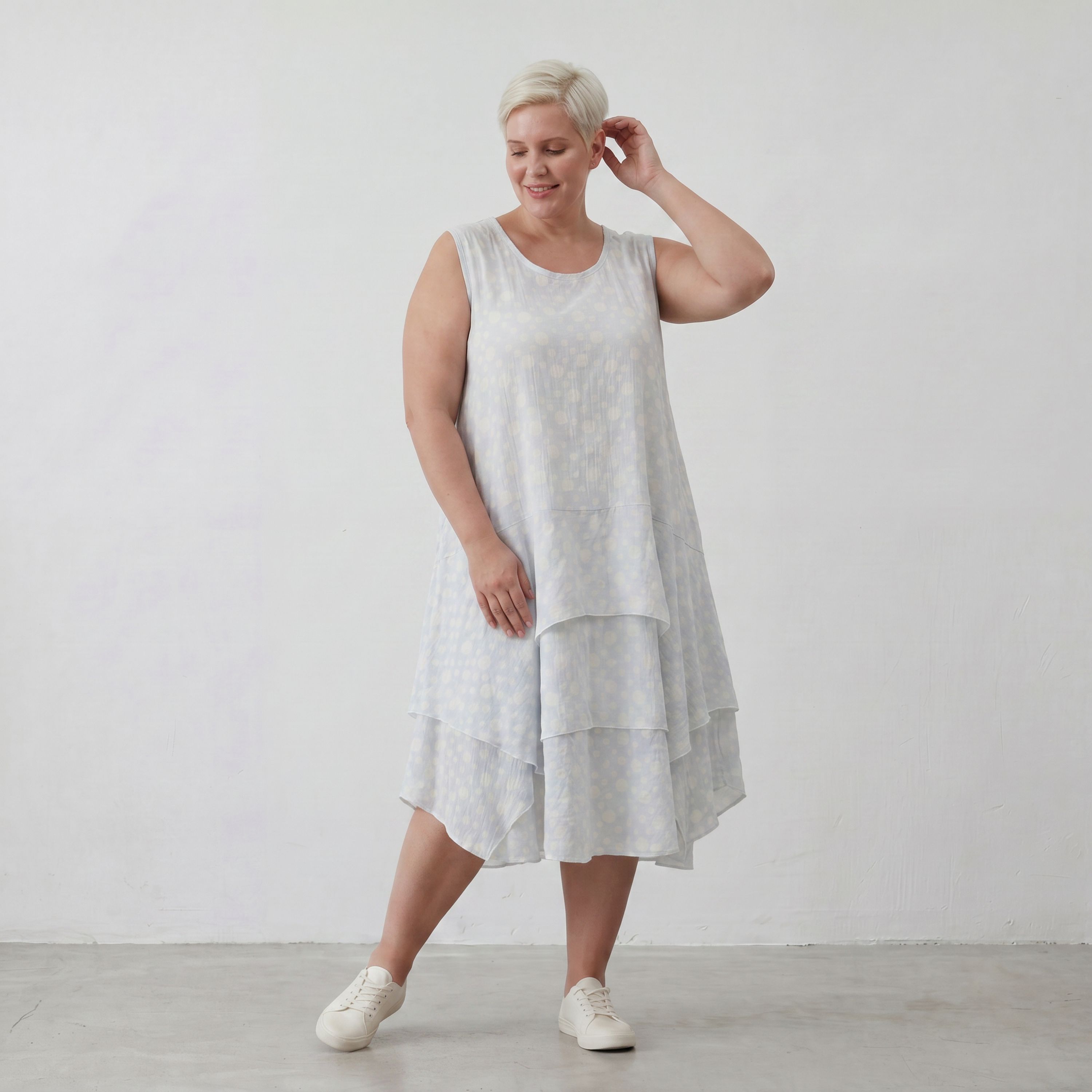 Leichte Baumwolltunika Lagenlook Oversize locker Hellblau Ecru mit Volant luftig zeitlos