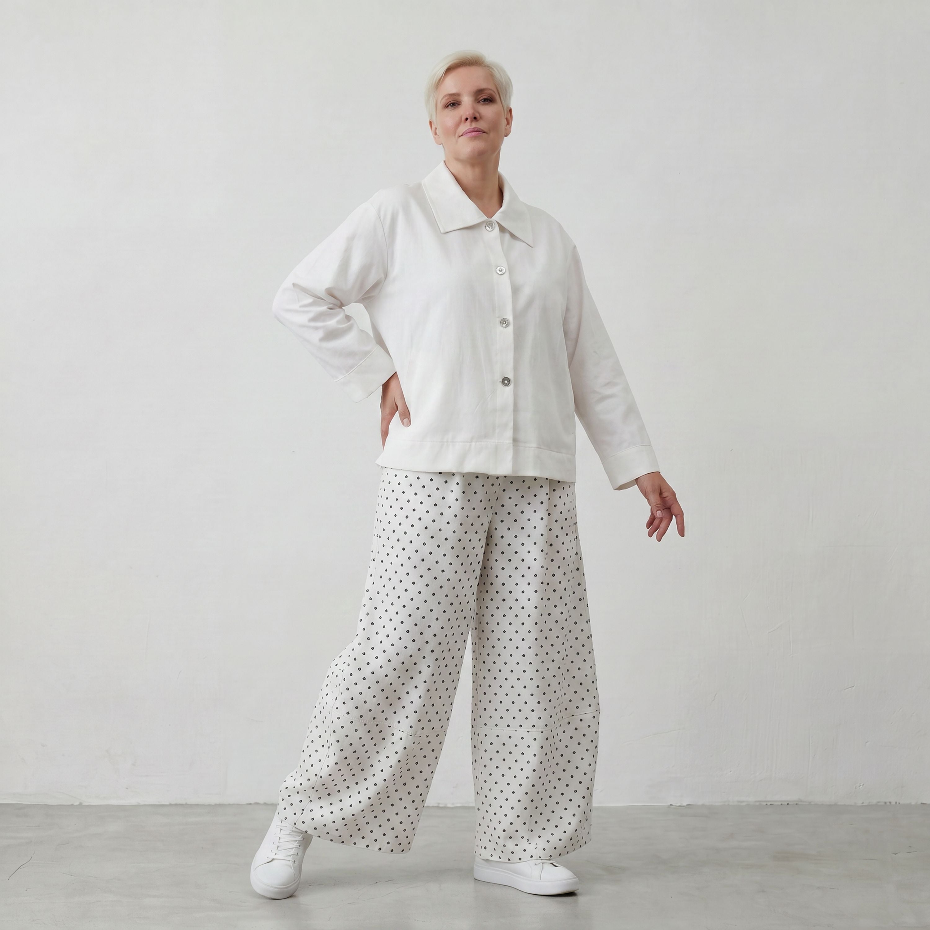 Zeitlose Marlenehose in Weiß Schwarz Karo locker Oversize Lagenlook luftig elegant weich