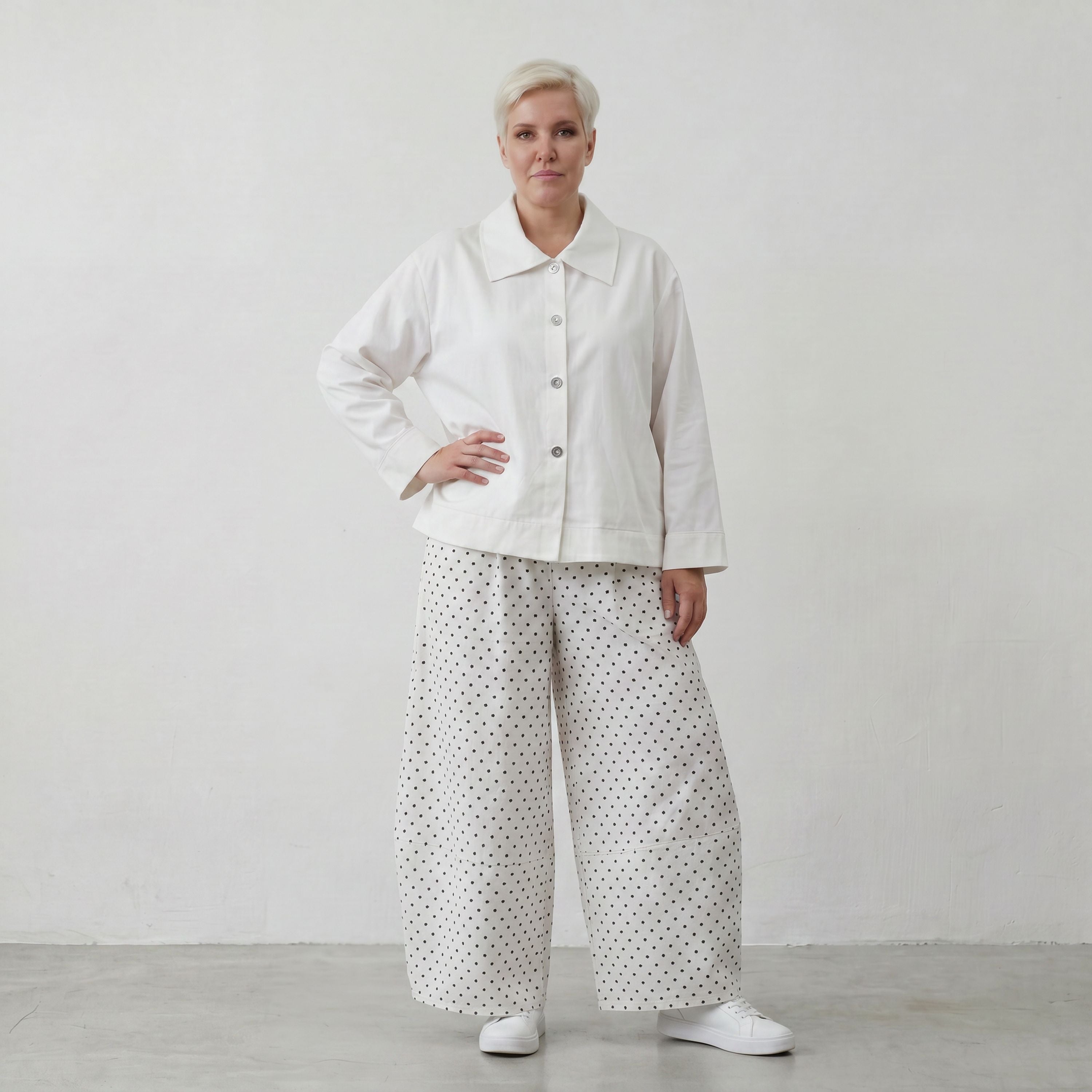 Zeitlose Marlenehose in Weiß Schwarz Karo locker Oversize Lagenlook luftig elegant weich