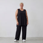 Ärmelloses Top mit Rundhalsausschnitt aus weichem Stretchjersey in klassischem Schwarzton